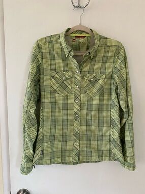 Simms Fishing Guide Shirt Green Plaid Button-Down Size small UPF 50+
